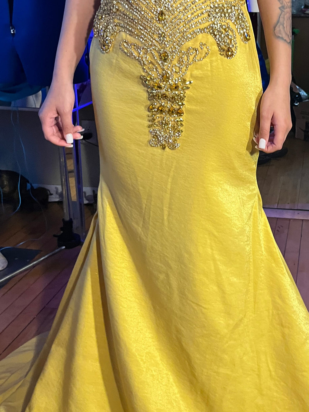 Mermaid diamond dress with structure sleeves no corset