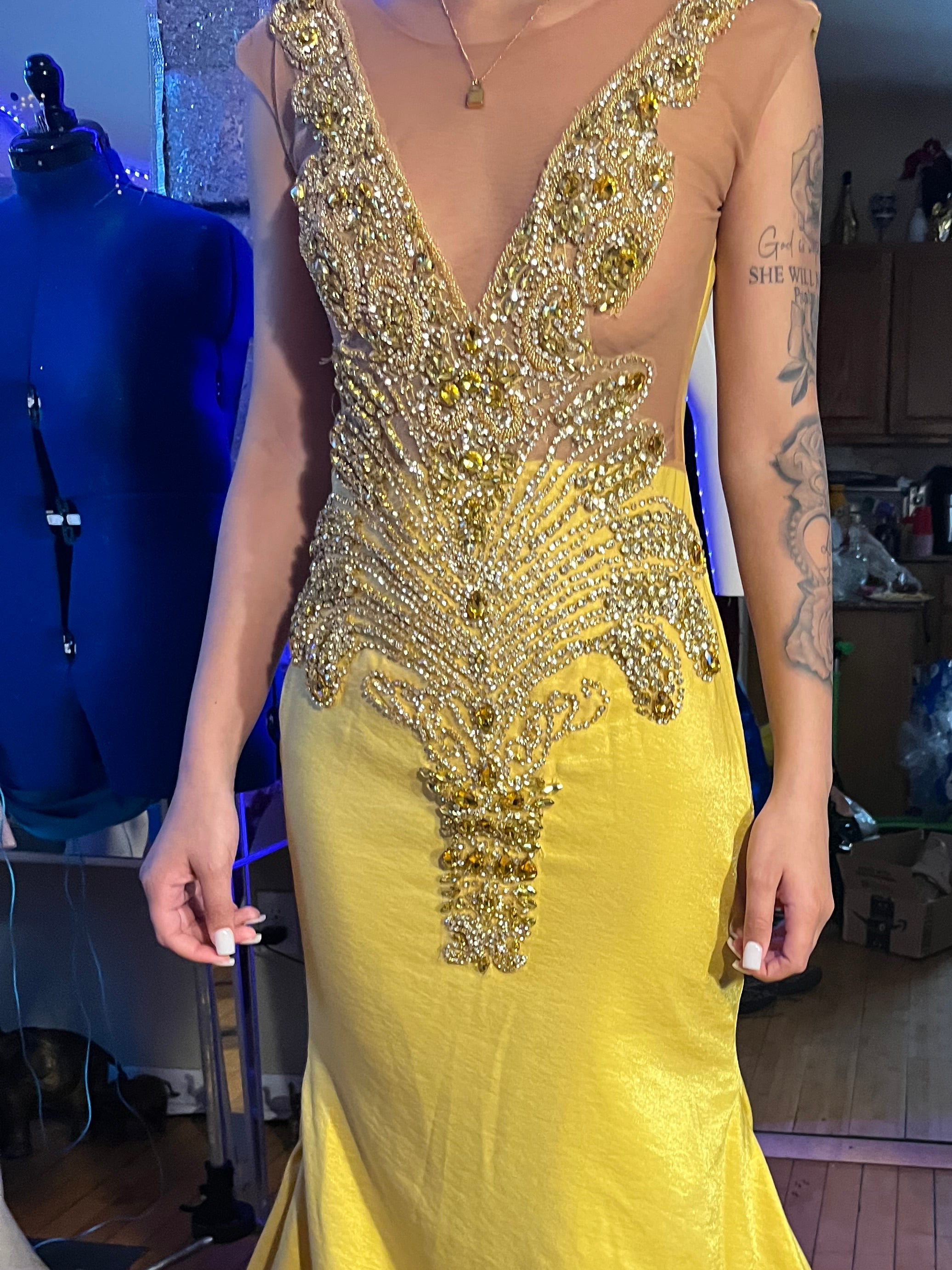 Mermaid diamond dress with structure sleeves no corset